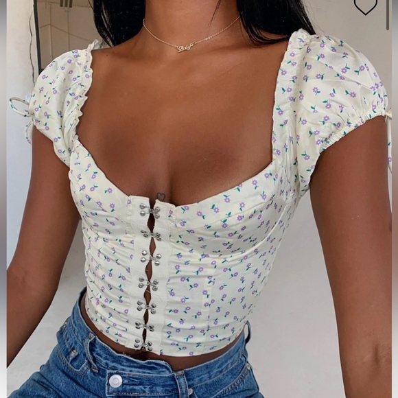 Princess Polly Floral Allyson Top - Picture 3 of 9